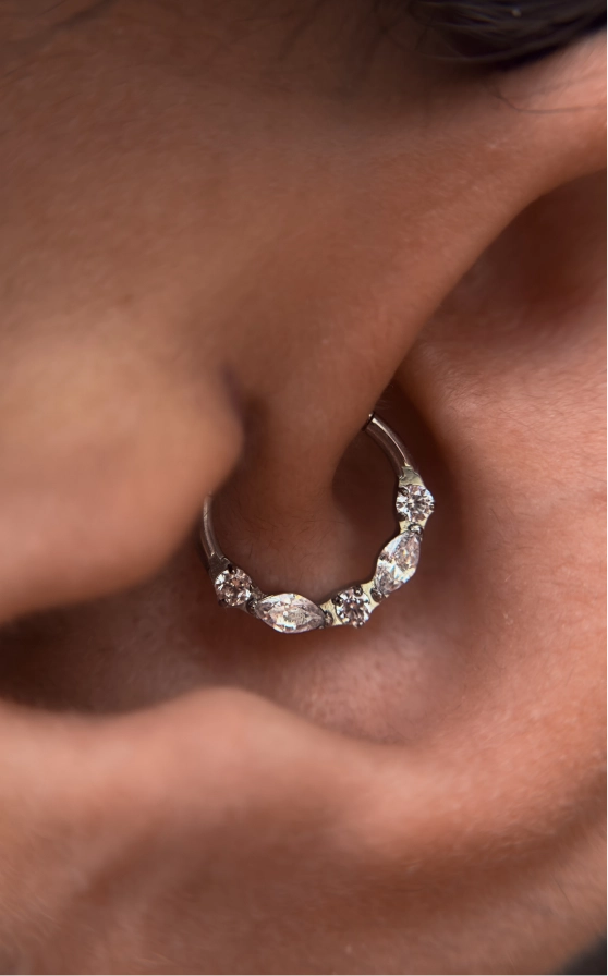 técnica de body piercing