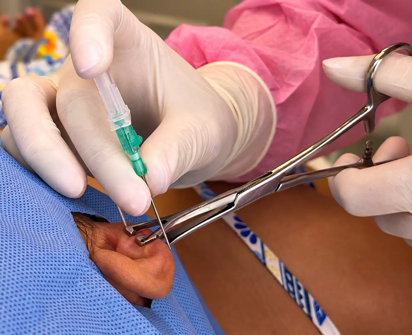 execução técnica body piercing
